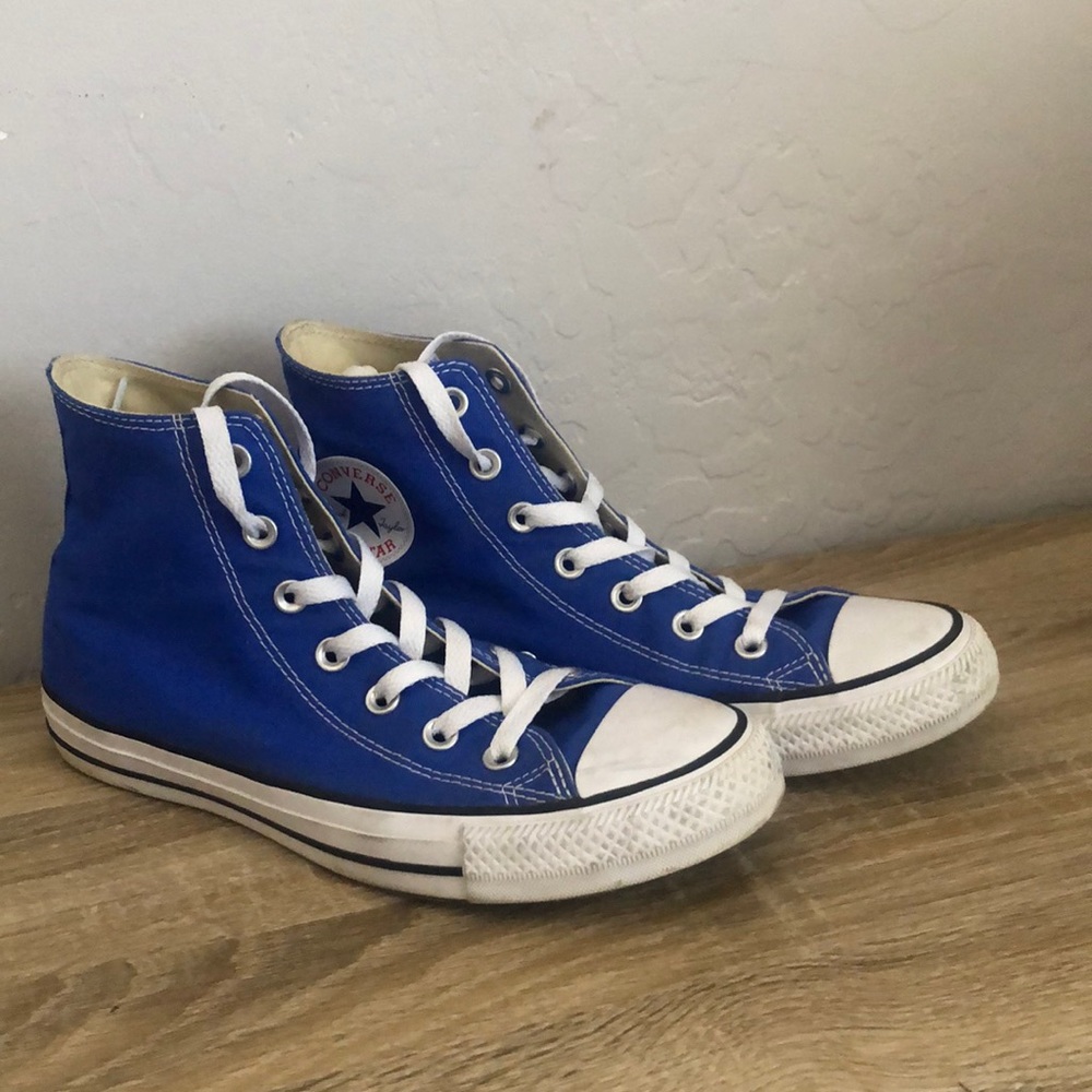 Blue high top converse